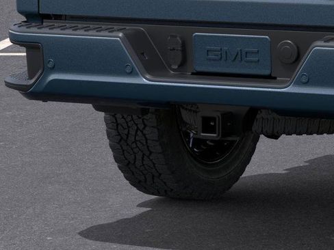 New 2026 GMC Sierra 2500 Denali w/ Denali Reserve Package image 14