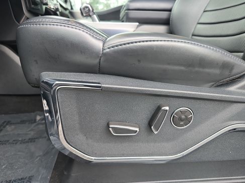 Used 2025 Ford F150 Platinum w/ FX4 Off-Road Package image 28