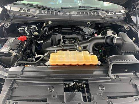 Used 2018 Ford F150 XLT image 11