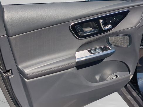 Certified 2025 Mercedes-Benz GLC 300 image 19