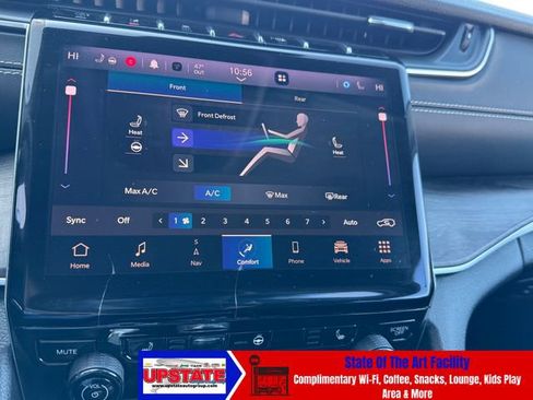 Used 2023 Jeep Grand Cherokee L Limited AWD/4WD image 25
