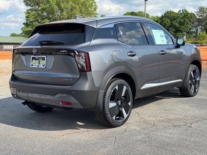New 2025 Nissan Kicks SR