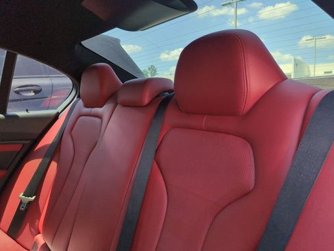 Used 2018 BMW M3 RWD image 29
