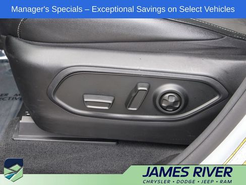 Used 2024 Jeep Grand Cherokee L Laredo AWD/4WD image 25