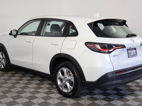 Used 2023 Honda HR-V LX image 4