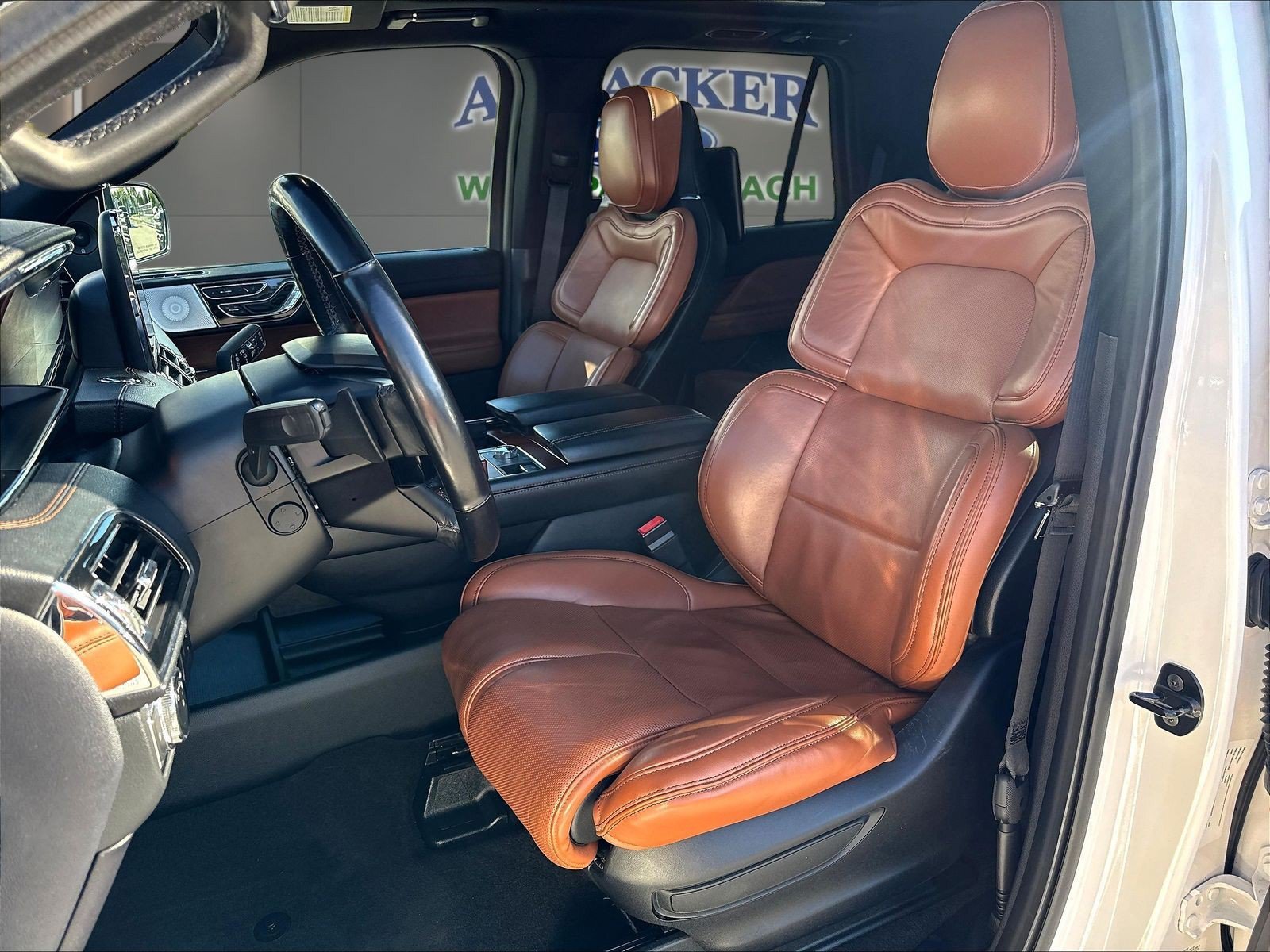 Used 2019 Lincoln Navigator L Reserve AWD/4WD image 25