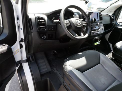Used 2026 RAM ProMaster 2500 w/ Convenience Group FWD image 9