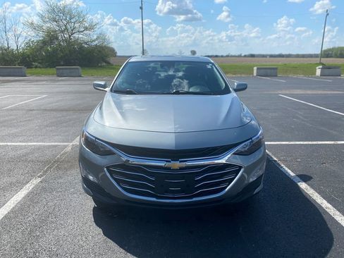 Used 2024 Chevrolet Malibu LT FWD image 2