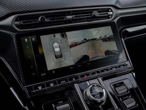 New 2026 Aston Martin V8 Vantage Roadster image 27