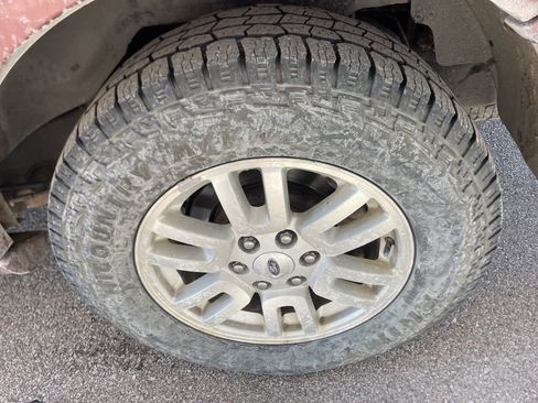 Used 2012 Ford Expedition EL Limited image 10