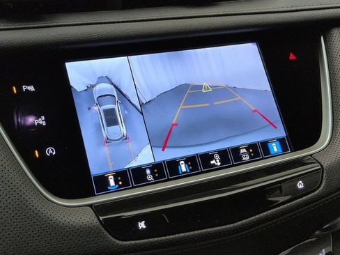 Used 2026 Cadillac XT5 Premium Luxury w/ LPO, ONYX Package AWD/4WD image 16