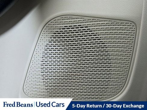 Used 2023 Chrysler Pacifica Limited image 21