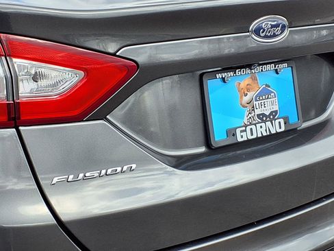 Used 2015 Ford Fusion SE w/ Equipment Group 202A image 22