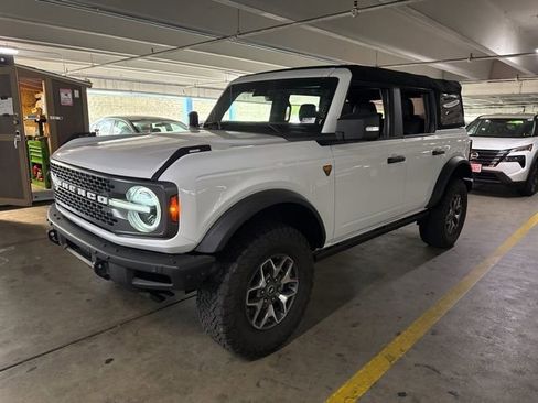 Used 2023 Ford Bronco Badlands AWD/4WD image 1