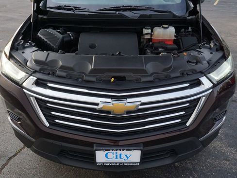 Used 2023 Chevrolet Traverse LT FWD image 30