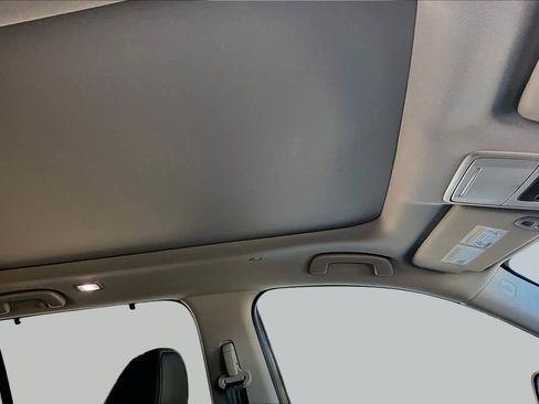 Used 2026 Honda Pilot image 14