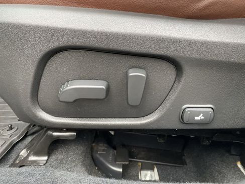 Used 2017 Subaru Forester 2.0XT Touring AWD/4WD image 16