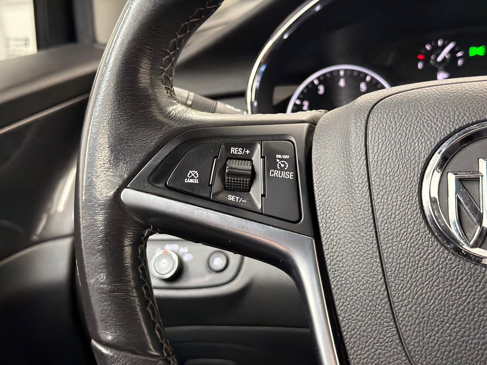 Used 2019 Buick Encore Sport Touring FWD image 15