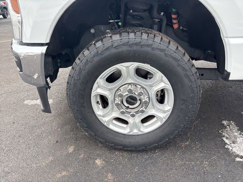 Used 2025 Ford F250 XLT image 9