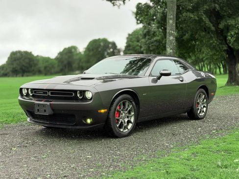 Used 2017 Dodge Challenger GT w/ Driver Convenience Group AWD/4WD image 31