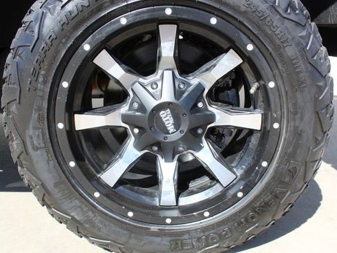 Used 2020 Jeep Wrangler Unlimited Sahara image 22