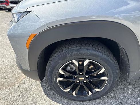 Used 2023 Chevrolet TrailBlazer LT w/ Convenience Package AWD/4WD image 19