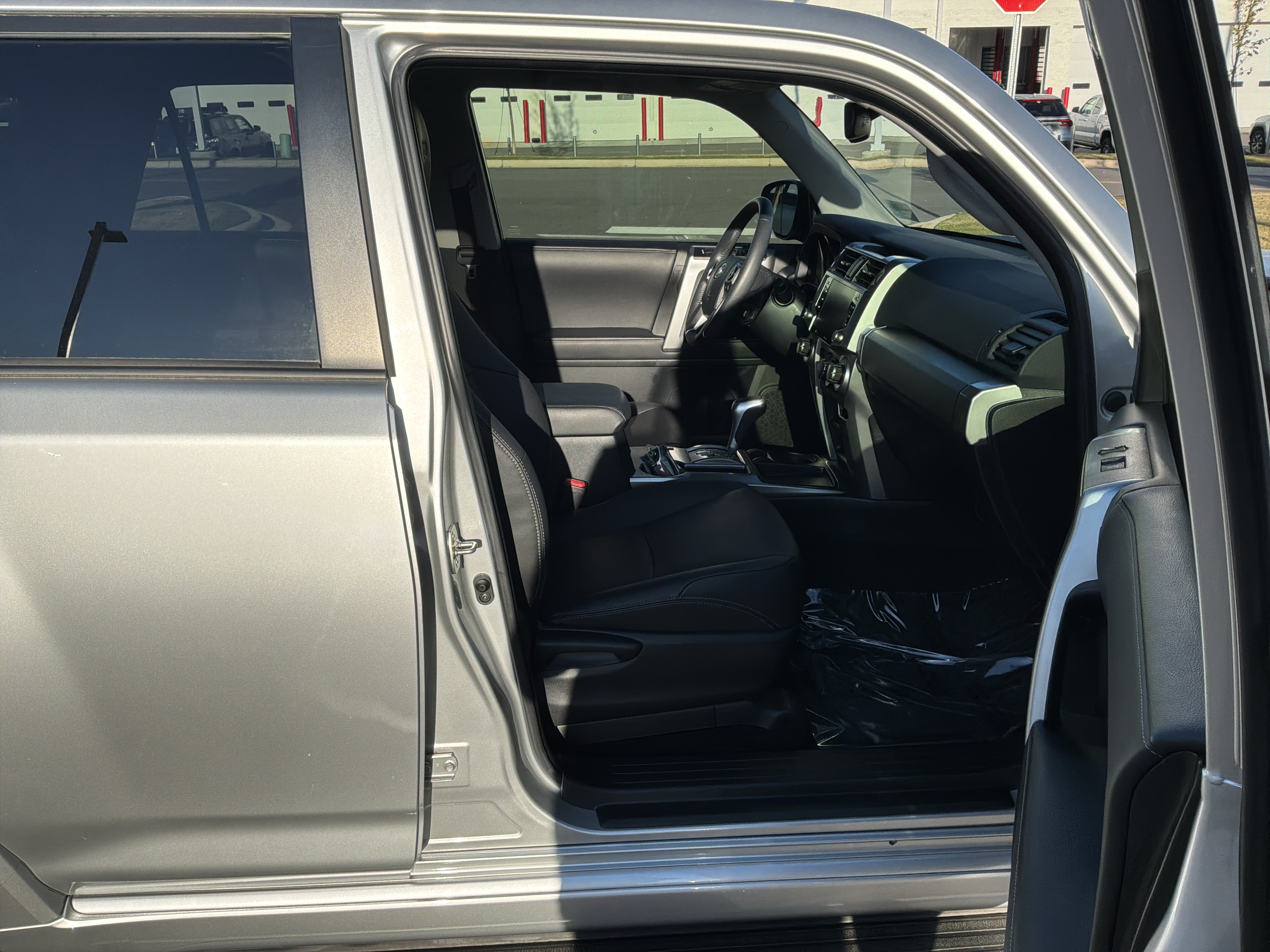 Used 2022 Toyota 4Runner TRD Sport w/ Technology Package RWD image 32