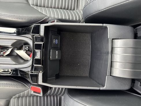 Used 2022 Toyota Corolla XSE FWD image 20