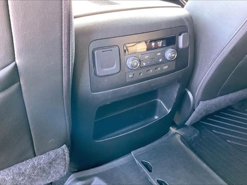 Used 2019 GMC Yukon Denali w/ Denali Ultimate Package image 33