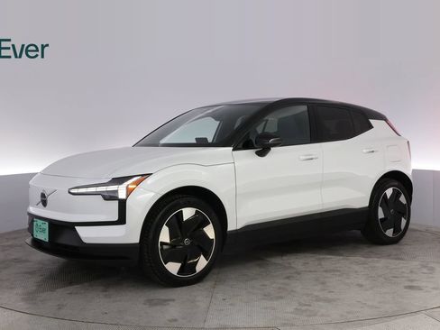Used 2025 Volvo EX30 Plus w/ Protection Package Premier AWD/4WD image 18