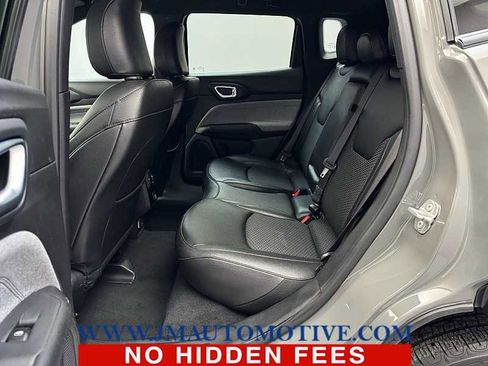 Used 2024 Jeep Compass Latitude image 14