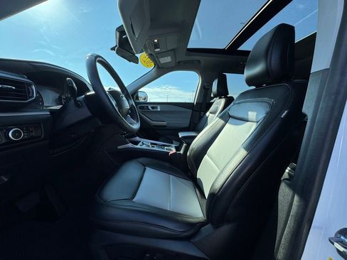 Certified 2023 Ford Explorer XLT w/ Equipment Group 202A image 22