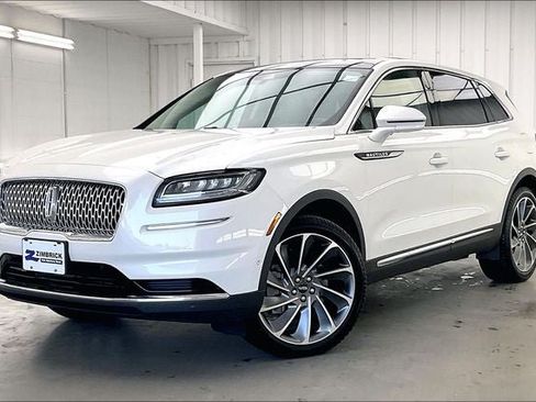 Used 2022 Lincoln Nautilus Reserve w/ Equipment Group 201A AWD/4WD image 2