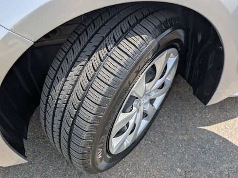 Used 2022 Toyota Corolla LE image 21