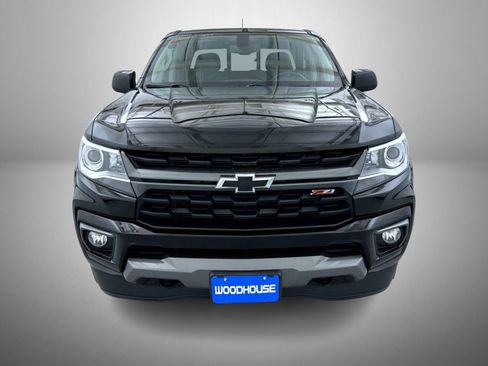 Used 2022 Chevrolet Colorado Z71 AWD/4WD image 2