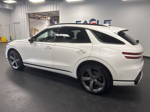 Used 2023 Genesis GV70 3.5T Sport w/ Sport Prestige Package image 7