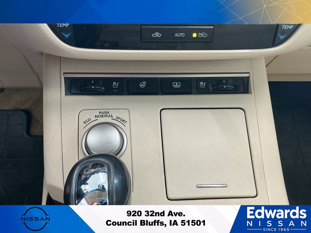 Used 2014 Lexus ES 300h w/ Luxury Package w/Bamboo Trim FWD image 27