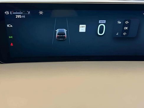 Used 2025 Ford Expedition Max Platinum w/ Stealth Appearance Package image 6