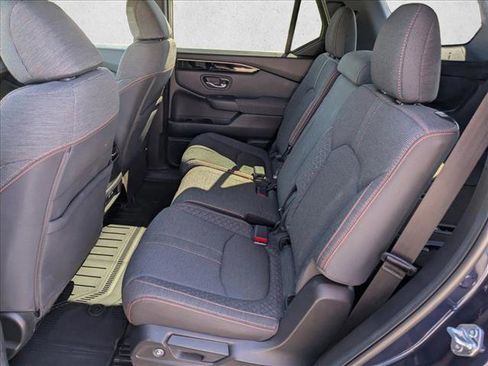 Used 2023 Honda Pilot Sport image 16