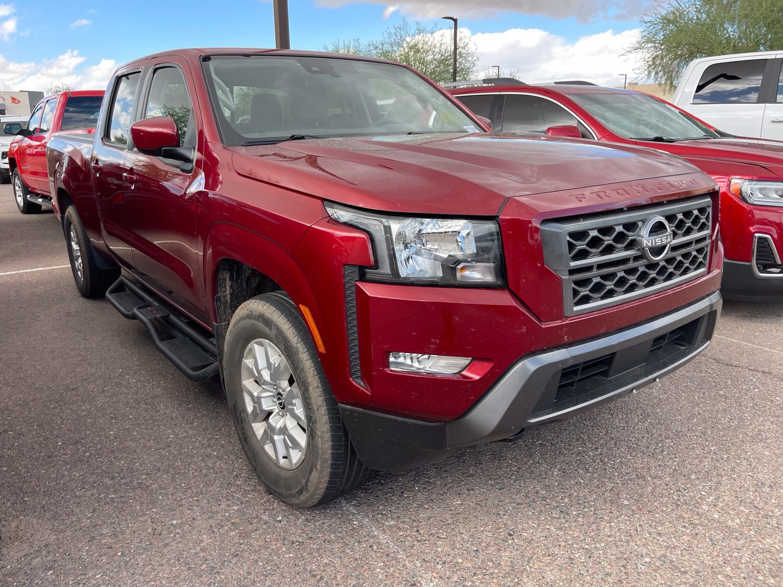 Used 2023 Nissan Frontier SV AWD/4WD image 3