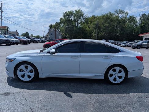 Used 2018 Honda Accord Touring image 4