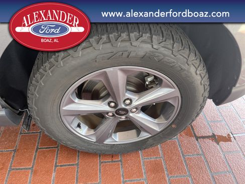 Used 2022 Ford Edge SEL w/ Sport Appearance Package AWD/4WD image 7