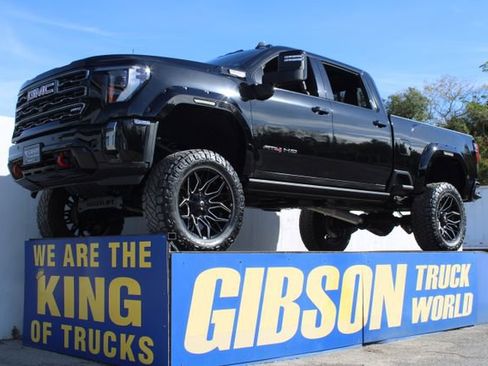 Used 2024 GMC Sierra 2500 AT4 w/ AT4 Premium Plus Package image 1