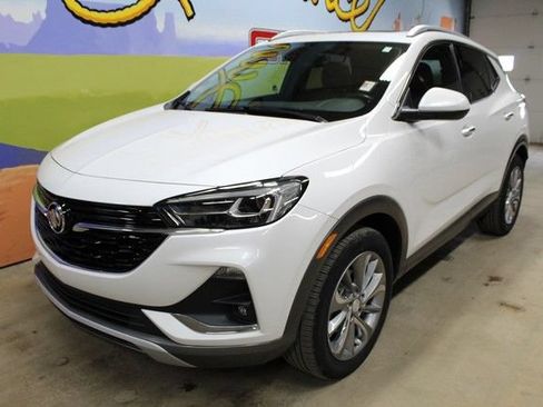 Used 2023 Buick Encore GX Essence w/ Experience Buick Package FWD image 9