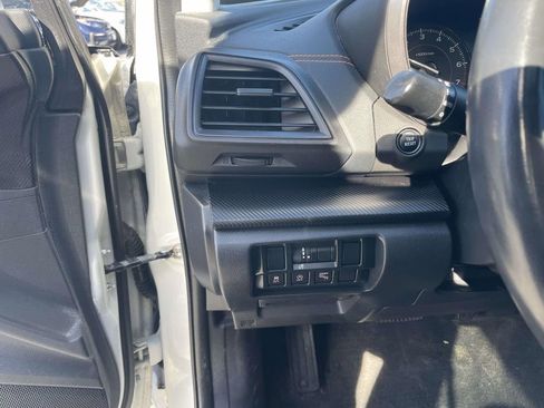 Used 2020 Subaru Crosstrek 2.0i Premium w/ Moonroof Package 2 image 31