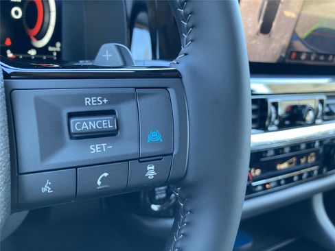 New 2026 Nissan Pathfinder SL w/ SL Premium Package FWD image 23