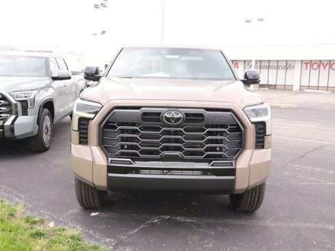 Used 2026 Toyota Tundra Limited AWD/4WD image 3