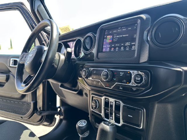 Used 2021 Jeep Wrangler Unlimited Sport AWD/4WD image 31