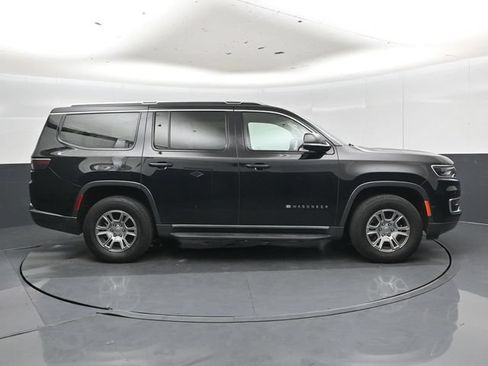 Used 2022 Jeep Wagoneer Series I AWD/4WD image 2