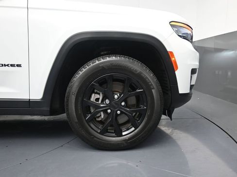Used 2025 Jeep Grand Cherokee L Altitude RWD image 5